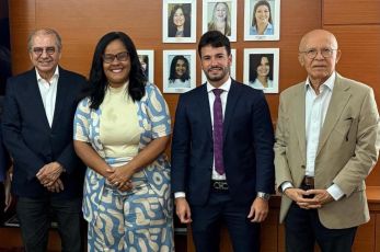 GACC-BA e Prefeitura de Salvador levam arte a crianças com câncer