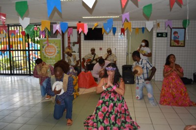 Teatro da Policia Militar se apresenta no GACC-BA