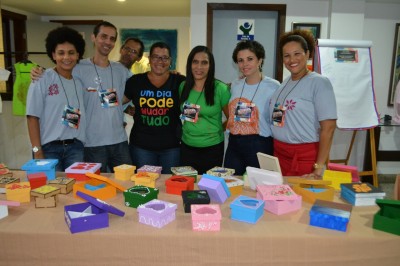 GACC-BA promove exposição de artes dos pacientes